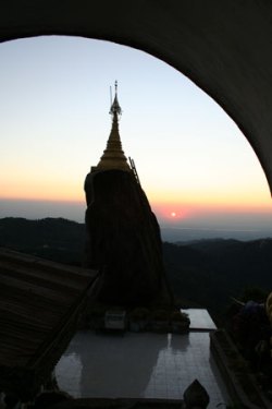 Burmese Stupa Photo © John Aske