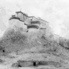 Photographs of the 1903 Francis Younghusband led mission to invade Tibet